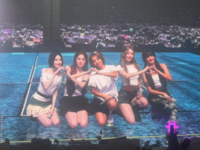 i-dle首登大巨蛋亂象多！小屁孩踩椅子蹦蹦跳 花車出動「粉絲大遷徙」