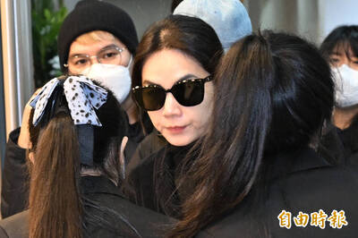 白髮人送黑髮人...袁惟仁母親夢見他了 Ella哭紅眼