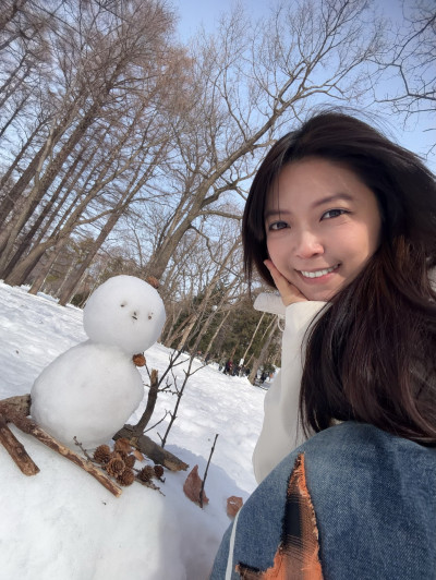 許志豪掰了！翁鈺鈞北海道浪漫愛之旅 身旁男伴是他