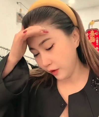 39歲網紅深夜直播猝死 疼痛10分鐘鏡頭前求救