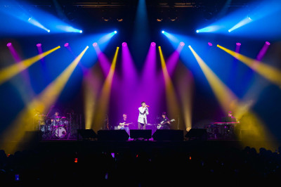 台粉送情人節禮物 李茂珍見「玫瑰燈海」嚇到：怎麼會有！？