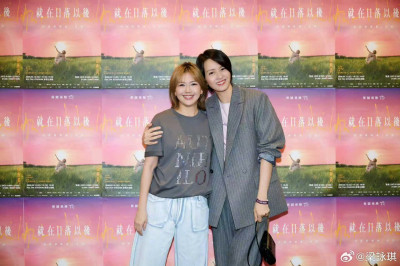 金城武《向左走向右走》女主角和主題曲原唱人相遇了