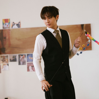 炎亞綸相約大咖男神 高雄答應「吃燒肉」了