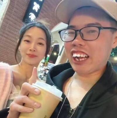 （影）網紅鄧佳華才交新歡   激吻前女友簡簡畫面曝光