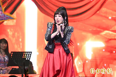 遭虧撞臉三星堆青銅面具 王彩樺揭真相當眾反擊胡瓜