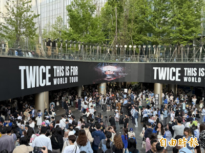 （直擊）TWICE大巨蛋終場嗨翻！馬來西亞粉絲飛來朝聖  曝一心願：別再等10年