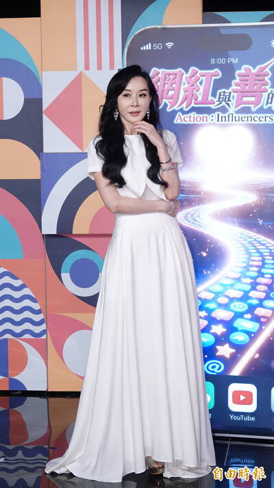 「第一美女」蕭薔近況曝光！拋磚引玉捐百萬同框年輕網紅