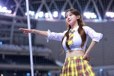 李珠珢才剛離開機場  賣場出現「簽名球」最高喊到8000