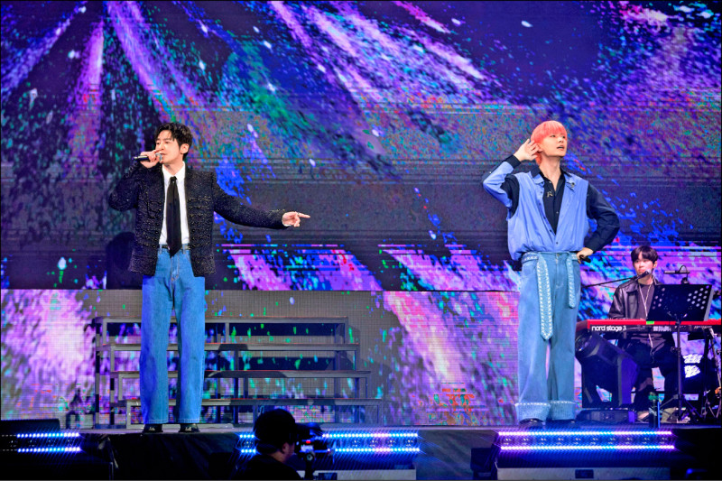 炎亞綸紅髮燃炸高流 合唱李國毅掀回憶殺