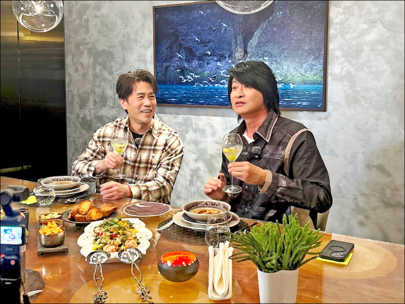 羅時豐來蹭飯 游鴻明爆好友聚餐警察上門