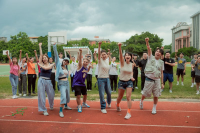 沈玉琳因病告假！小禎、梁赫群救火主持 突放話「一路喝到底」