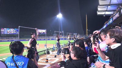 李珠珢太犯規  綁帶戰袍狂甩曲線 五本柱合體全場失控