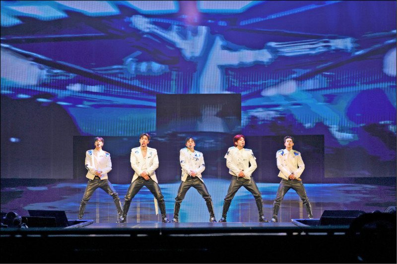 MONSTA X野獸味噴發 中文撩粉甜喊「想老婆」