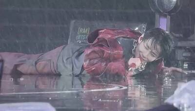 BTS回歸首場遇暴雨加持 「V舞台游泳」巧妙呼應新專輯