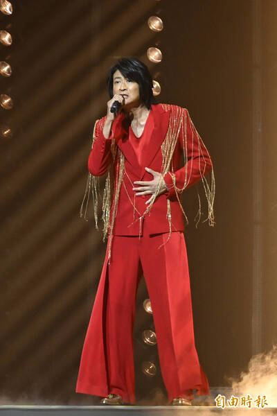 58歲張宇消失8年！滿頭白髮露面被拍 驚人現況曝光