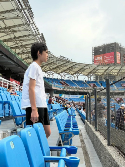 13歲少年讓出簽名球！爸最棒身教釣出陳晨威：直接找我領