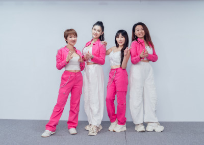 女星500萬整成邱淑貞 「全身都假的」過海關體內異物被盤查