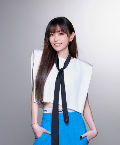 謝金燕力挺同志派對 高雄現蹤合體大咖天后