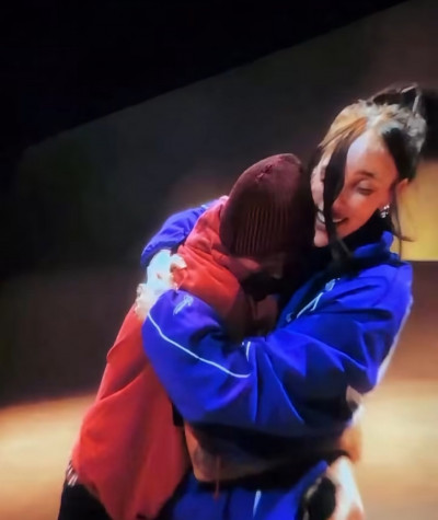 小賈斯汀老婆推一把助圓夢 「明星級超級鐵粉」哭爆了！