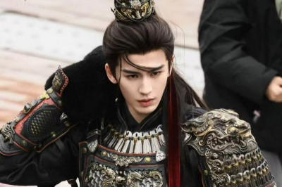 張凌赫《逐玉》武安侯爆紅！台八神速致敬 黃玉榮「走歪模樣」笑翻網友