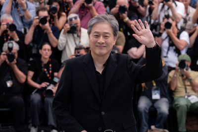 朴贊郁坎城開砲！「政治跟藝術非對立」網讚：太有格局