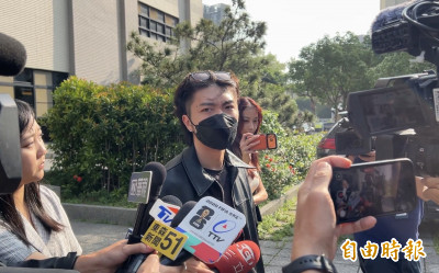 （影）孫安佐火焰槍案 金主秋偉、攝影佑子2萬交保限制住居