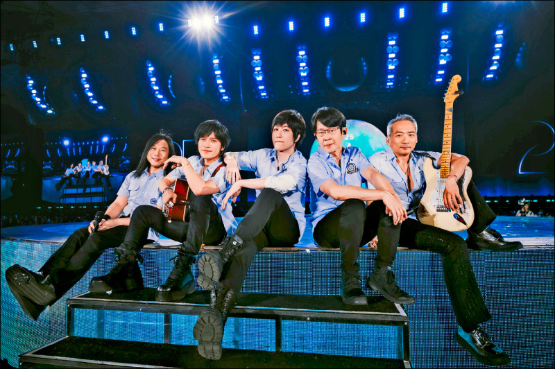 五月天祭大招重返大巨蛋 粉絲523摩拳搶票