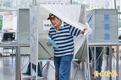馬英九遭妻姊聯手「奪話語權」？網酸：一個英九，各自表述