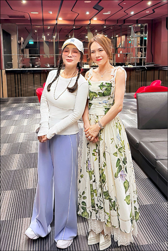 吳申梅獻聲公益 圓夢同框偶像陳美鳳