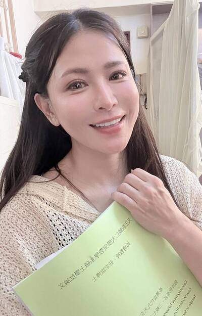 九天玄女娘娘一路護持  女星德馨發表論文獲特優