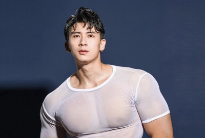 IG經營10年一夕消失！猛男歌手「誠信問題」遭凍結 鬧到美國報警求助