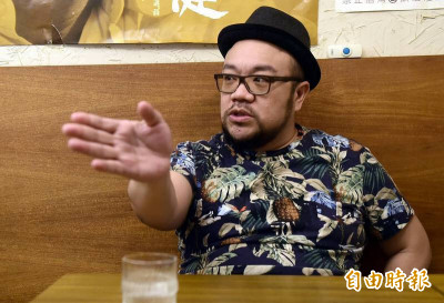 翁曉玲砍文化部4738萬爆反彈！導演葉天倫怒嗆「她是皇帝還是紫微仙人？」