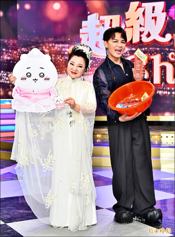白冰冰合體吉伊卡哇 神搭金曲話題 郭忠祐揭拒拍吻戲內幕