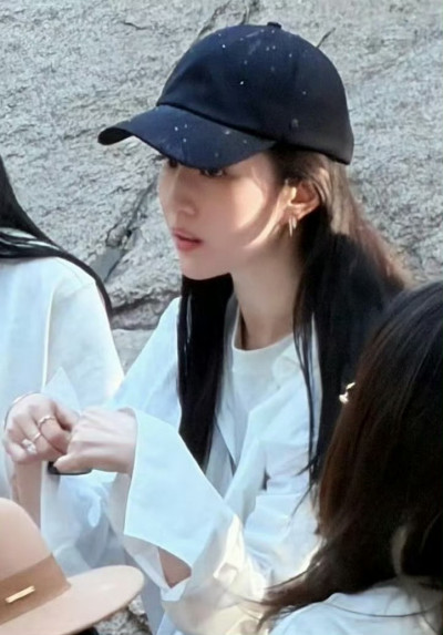 劉亦菲38歲素顏美成這樣 「畫面糊到像舊片」卻驚呆全網