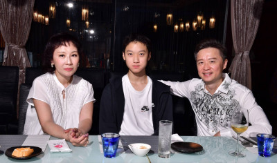 《五燈獎》最美主持人報喜！帥兒考上公立高中 相中「百萬名畫」當賀禮