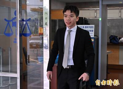 家寧無罪律師到底多狂？台大出身、曾任司法院院長機要「還考上機師」