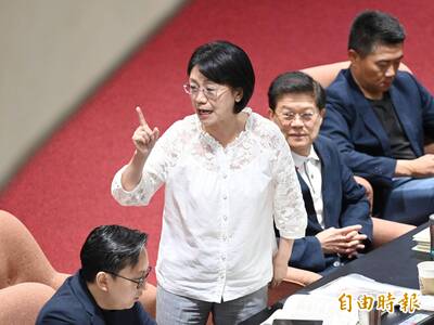 一手砍預算一手耍特權！翁曉玲桃影看片遭爆插隊 網怒轟：雙標醜態