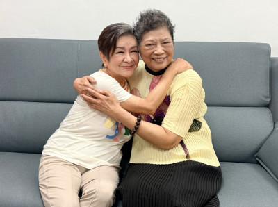 (獨家)80歲「小野貓」吳秀珠中風4次重返舞台 鼓勵罹癌歌迷別放棄 (獨家)80歲「小野貓」吳秀珠中風4次重返舞台 鼓勵罹癌歌迷別放棄
