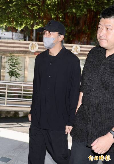 藝人閃兵案再度審理 法院首度傳喚坤達、陳柏霖