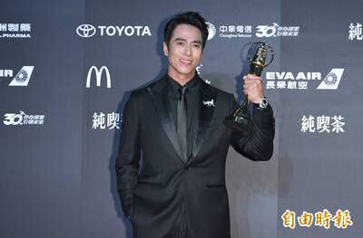 金鐘61》第2座戲王入袋！莊凱勛《都市開基祖》血淚演活捷運工傷 奪戲劇男主角獎