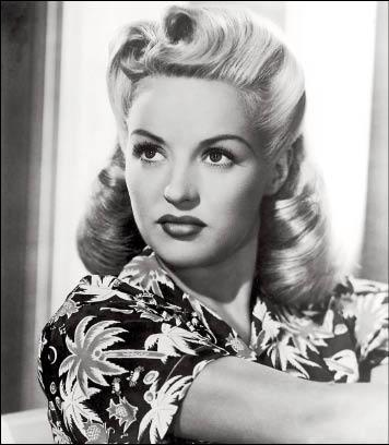 黑白年代，注重臉部線條勾勒，圖為40年代女星Betty Grable。（達志）