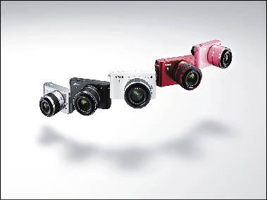 Nikon 1系列J1，單鏡組售價18,900元起。