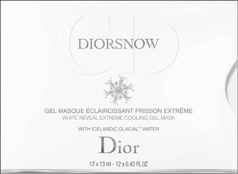 迪奧雪晶靈透白凍膜：採創新涼感果凍凝膠質地、上下2片式面膜，可緊密包覆臉部肌膚，10分鐘能讓膚溫下降4度，有效減少酪氨酸酶的活動力，降低黑色素生成，當中蘊含全新美白配方「IGW智慧淨白複合物」，能深入肌底密集保養，讓肌膚明顯亮白。上下共12片／3,200元。