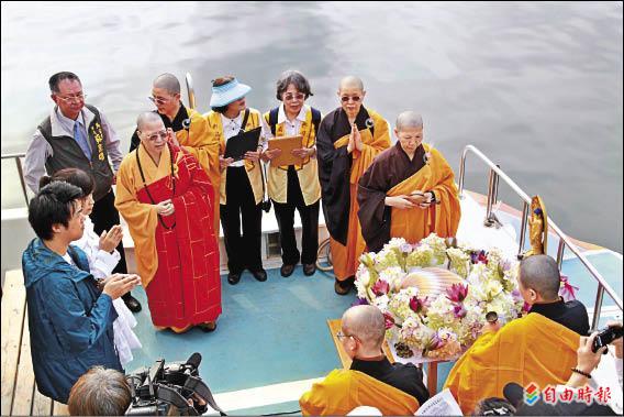 潘安邦走不安子怒家醜外揚 自由娛樂