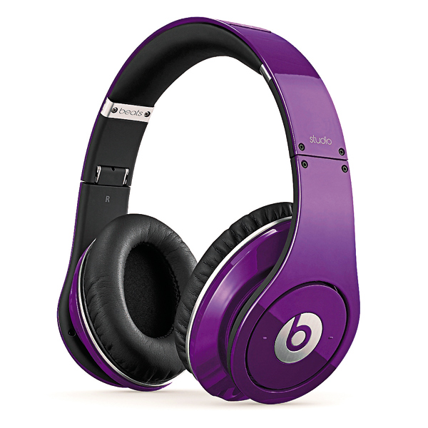 Beats Studio 多彩九色今夏耳機要玩色！Beats Studio耳罩式耳機多達9色，售價11,250元，持任一品牌舊耳機換購，可現折2,000元。