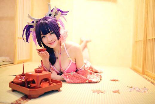 Denka昨日在專頁中發佈了遊戲《戰舞姬》中,「阿國」角色的Cosplay,大獲網友好評。(擷自Denka專頁) Denka昨日在專頁中發佈了遊戲《戰舞姬》中,「阿國」角色的Cosplay,大獲網友好評。(擷自Denka專頁)