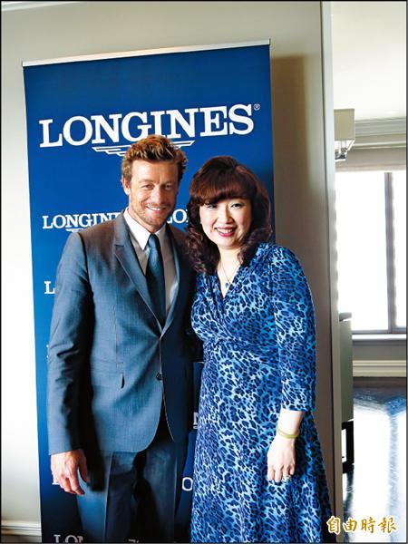 代言人賽門貝克（左）以地主身份歡迎各國嘉賓，並與浪琴表台灣區副總張正勳開心合影。（記者古明弘攝）