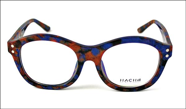 Oh My Glasses秋葉圓系列眼鏡，新舊葉堆疊出深淺多層次感的鏡框，5,780元。（Oh My Glasses提供）