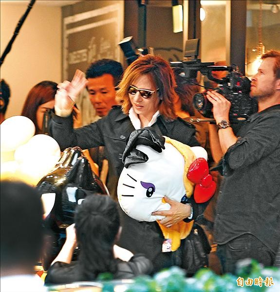 Yoshiki拿命開玩笑揪粉絲儘早看畢業展 自由娛樂