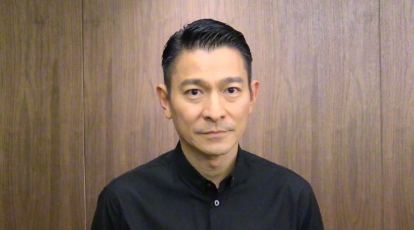 華仔說,大家都不要被少數挑釁者影響情緒。不要催淚瓦斯,不要武力,不要謾罵。(圖由台灣映藝提供) 華仔說,大家都不要被少數挑釁者影響情緒。不要催淚瓦斯,不要武力,不要謾罵。(圖由台灣映藝提供)